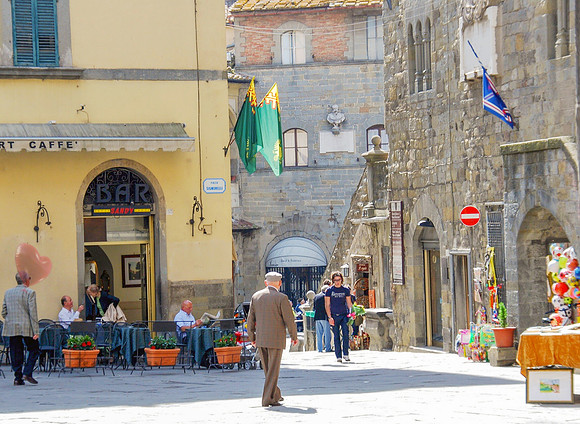 Piazza Signorelli