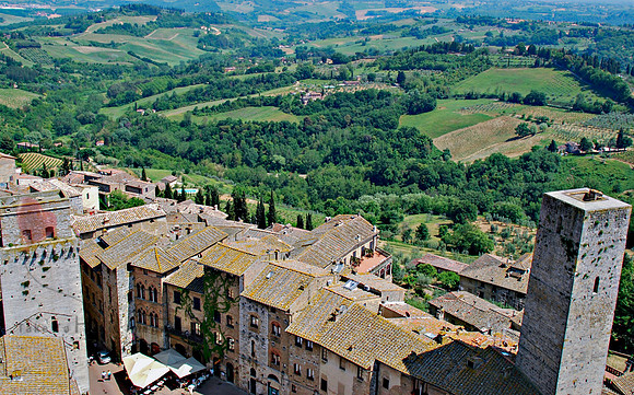 Piazza Below