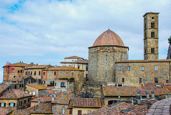 Entering Volterra